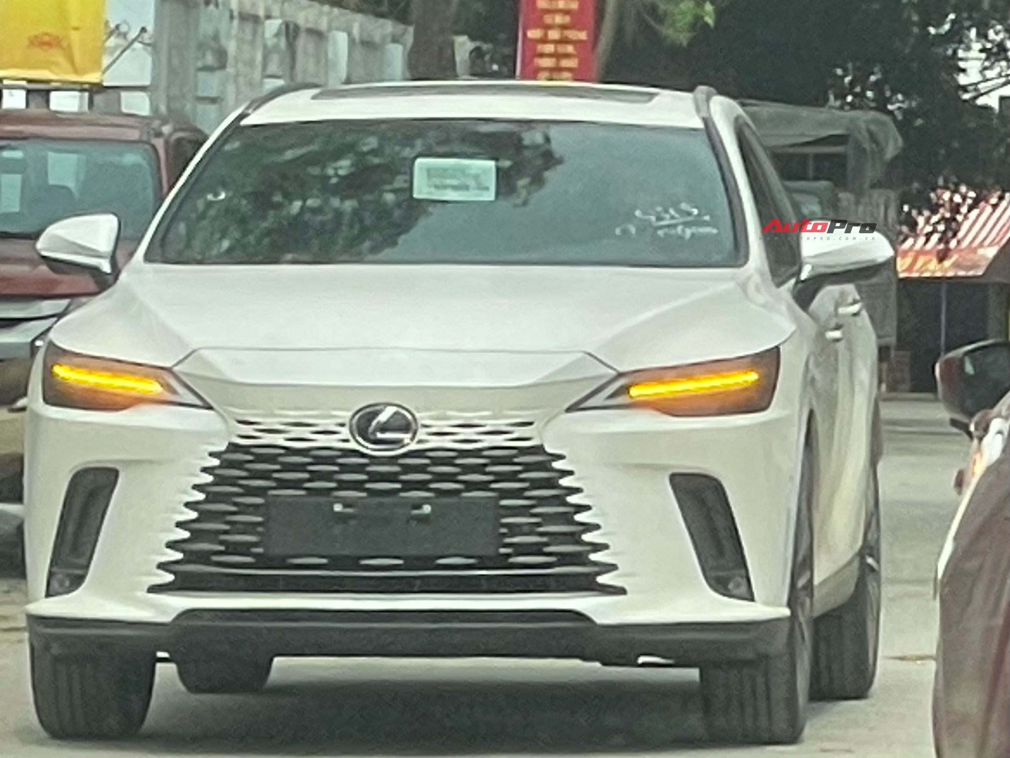 Lexus RX 350h 2025 đã về Việt Nam: Tinh ý mới thấy điểm khác bản xăng, dễ thêm công nghệ, máy tiết kiệm xăng cạnh tranh X5, Q7- Ảnh 7. Lexus RX 350h 2025 đã về Việt Nam: Tinh ý mới thấy điểm khác bản xăng, dễ thêm công nghệ, máy tiết kiệm xăng cạnh tranh X5, Q7- Ảnh 7.