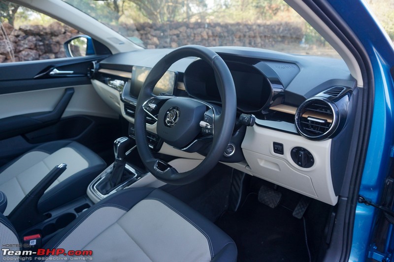 Skoda Slavia lần đầu lộ diện ngoài nhà máy tại Việt Nam: Một điểm cho thấy dễ có ADAS cạnh tranh City, Vios- Ảnh 14. Skoda Slavia lần đầu lộ diện ngoài nhà máy tại Việt Nam: Một điểm cho thấy dễ có ADAS cạnh tranh City, Vios- Ảnh 14.