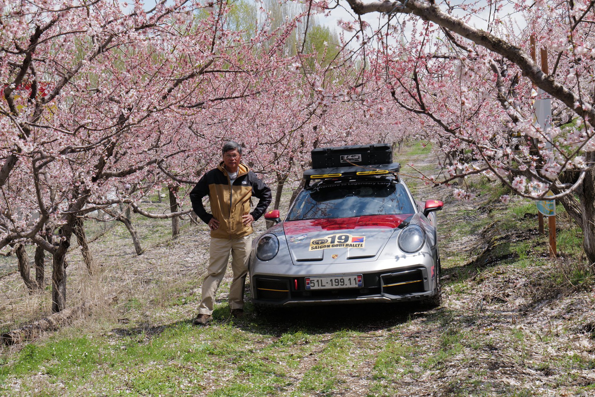 Doanh nhân Hải Phòng 'cày' Porsche 911 Dakar còn căng hơn nhiều xe dịch vụ: Odo 75.000 km trong chưa đầy 2 năm, lên rừng, xuống biển, phượt xuyên thế giới- Ảnh 9. Doanh nhân Hải Phòng 'cày' Porsche 911 Dakar còn căng hơn nhiều xe dịch vụ: Odo 75.000 km trong chưa đầy 2 năm, lên rừng, xuống biển, phượt xuyên thế giới- Ảnh 9.