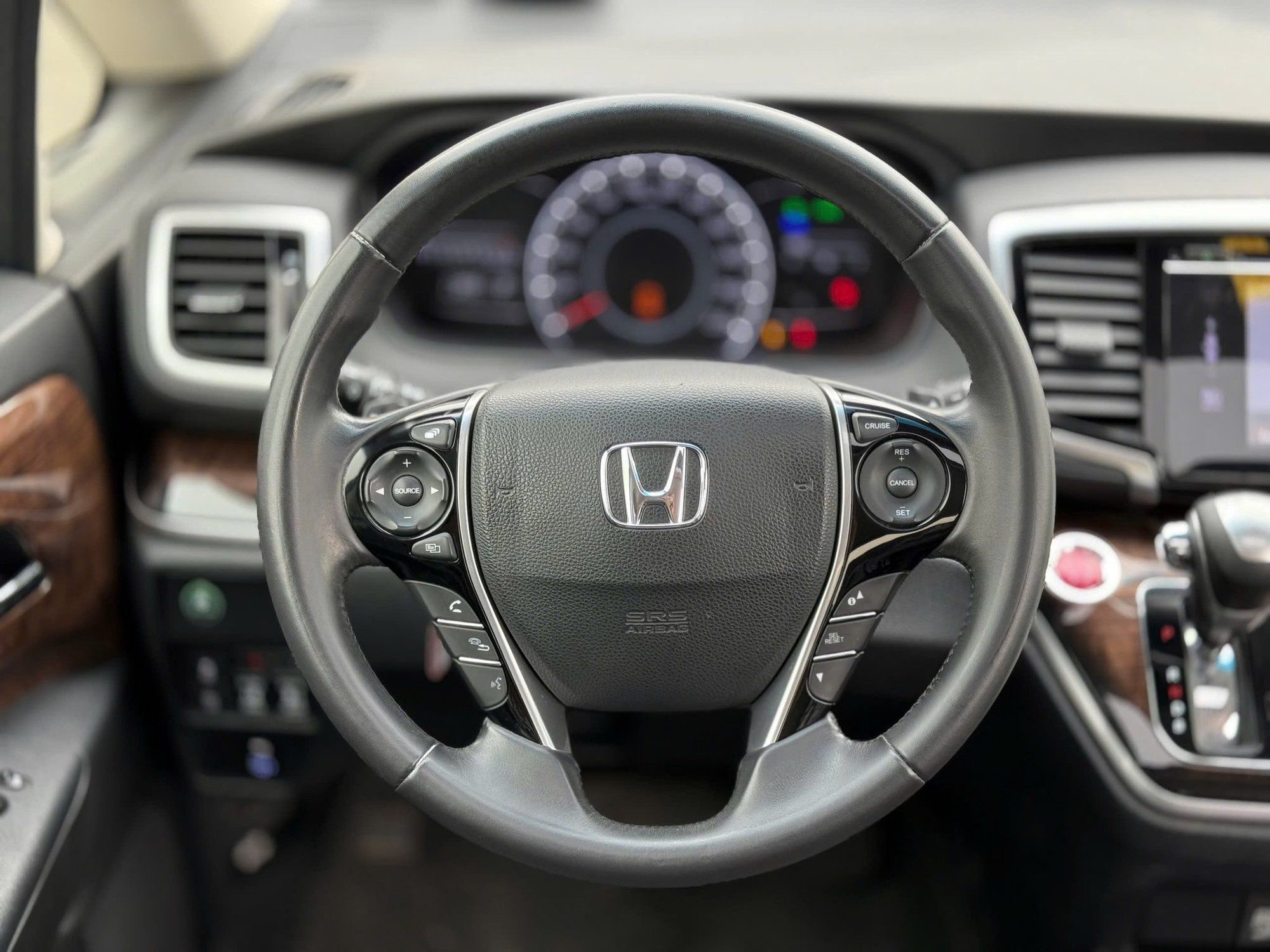 Honda Odyssey bán lại giá 855 triệu đồng, ngang Innova Cross ‘đập hộp’: Cùng phân khúc Carnival, có ghế thương gia- Ảnh 11. Honda Odyssey bán lại giá 855 triệu đồng, ngang Innova Cross ‘đập hộp’: Cùng phân khúc Carnival, có ghế thương gia- Ảnh 11.