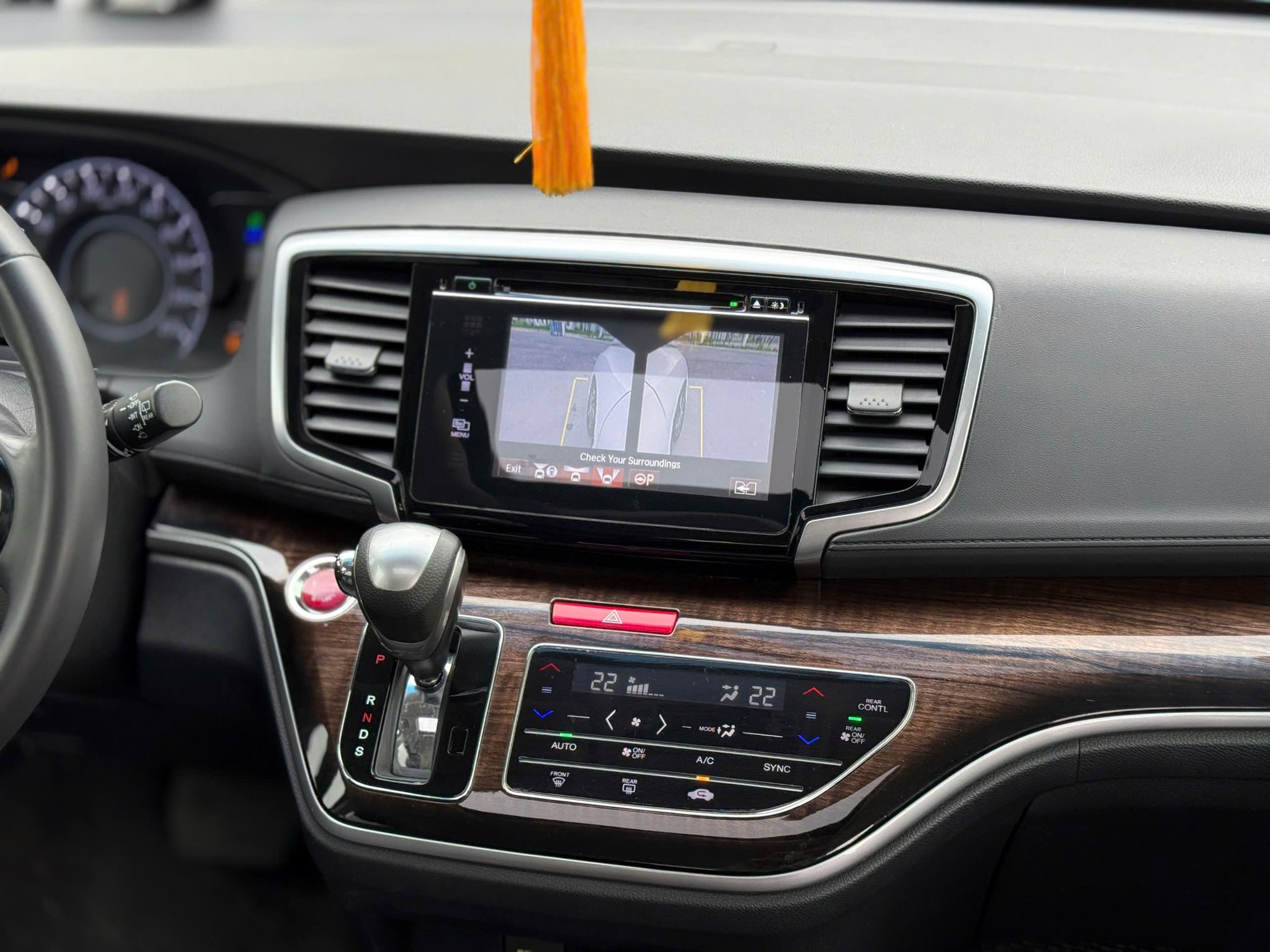 Honda Odyssey bán lại giá 855 triệu đồng, ngang Innova Cross ‘đập hộp’: Cùng phân khúc Carnival, có ghế thương gia- Ảnh 12. Honda Odyssey bán lại giá 855 triệu đồng, ngang Innova Cross ‘đập hộp’: Cùng phân khúc Carnival, có ghế thương gia- Ảnh 12.