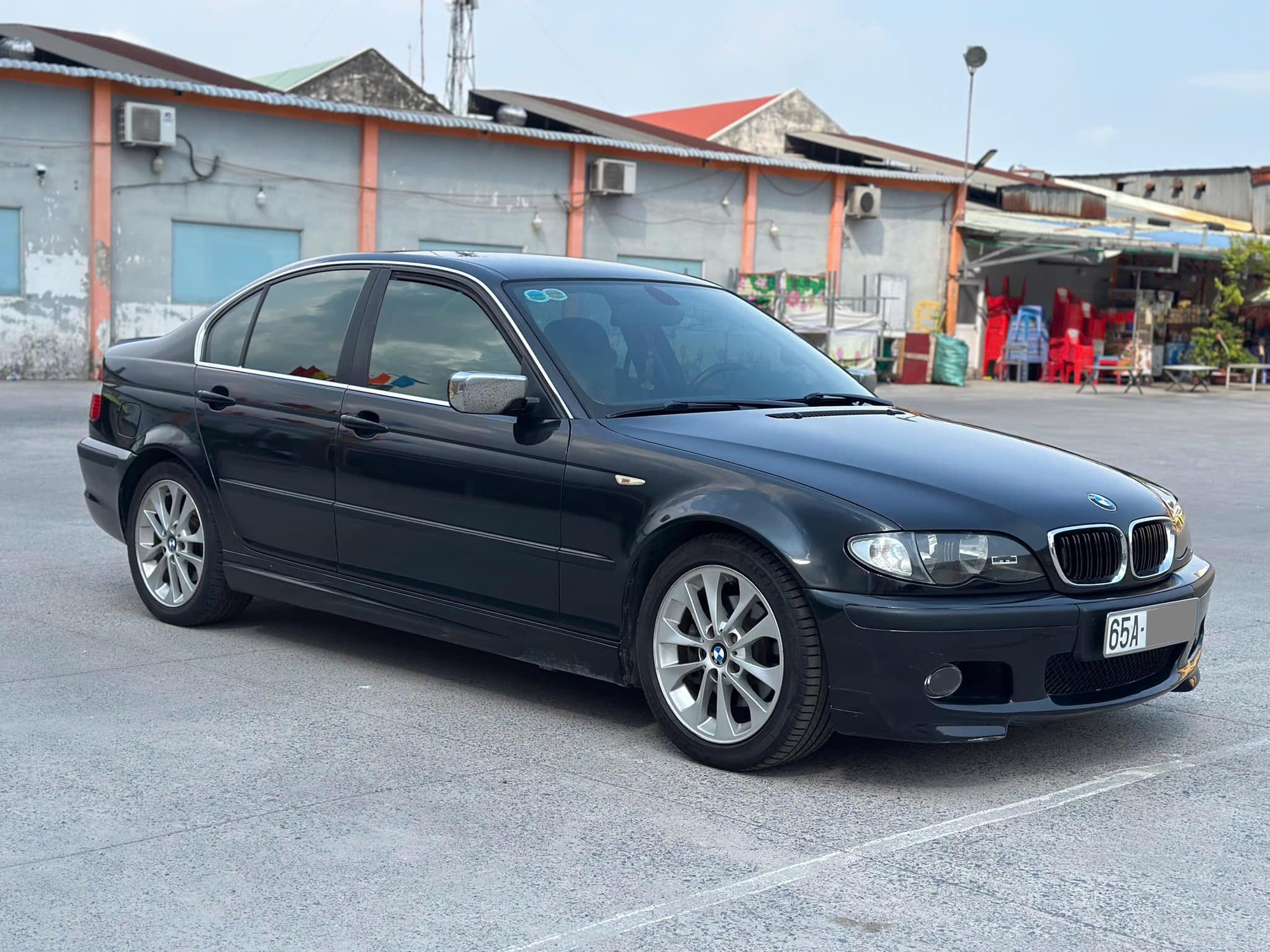 Rao một cặp BMW 325i giá từ 150 triệu đồng/chiếc, người bán chia sẻ: ‘Đi một năm không cần sửa’- Ảnh 2. Rao một cặp BMW 325i giá từ 150 triệu đồng/chiếc, người bán chia sẻ: ‘Đi một năm không cần sửa’- Ảnh 2.