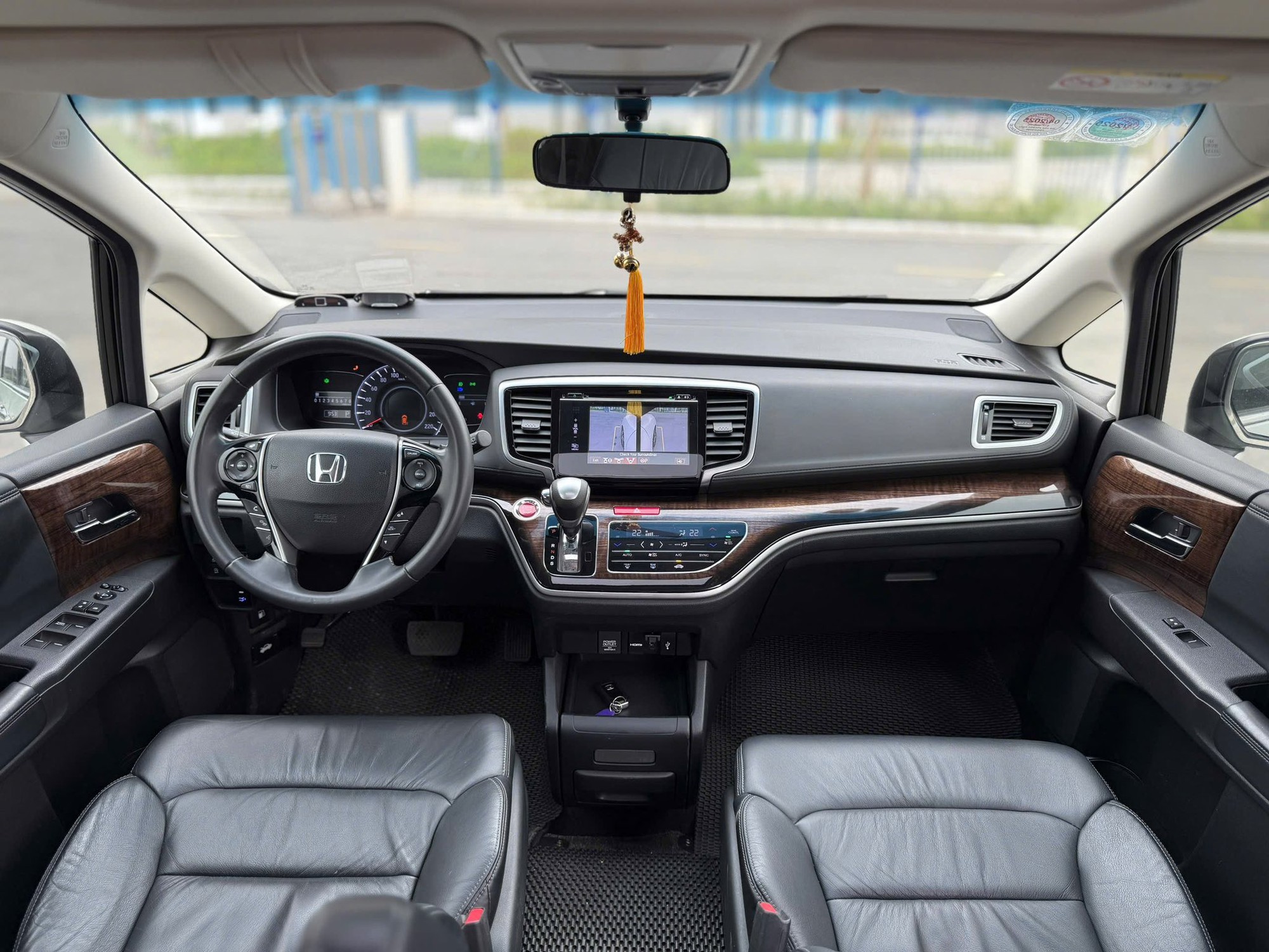 Honda Odyssey bán lại giá 855 triệu đồng, ngang Innova Cross ‘đập hộp’: Cùng phân khúc Carnival, có ghế thương gia- Ảnh 10. Honda Odyssey bán lại giá 855 triệu đồng, ngang Innova Cross ‘đập hộp’: Cùng phân khúc Carnival, có ghế thương gia- Ảnh 10.