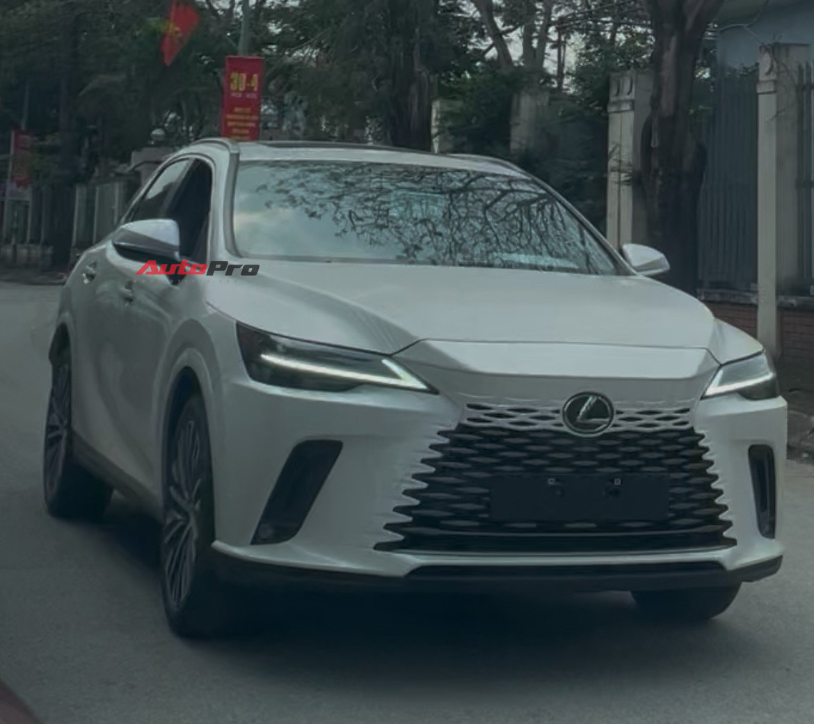 Lexus RX 350h 2025 đã về Việt Nam: Tinh ý mới thấy điểm khác bản xăng, dễ thêm công nghệ, máy tiết kiệm xăng cạnh tranh X5, Q7- Ảnh 2. Lexus RX 350h 2025 đã về Việt Nam: Tinh ý mới thấy điểm khác bản xăng, dễ thêm công nghệ, máy tiết kiệm xăng cạnh tranh X5, Q7- Ảnh 2.