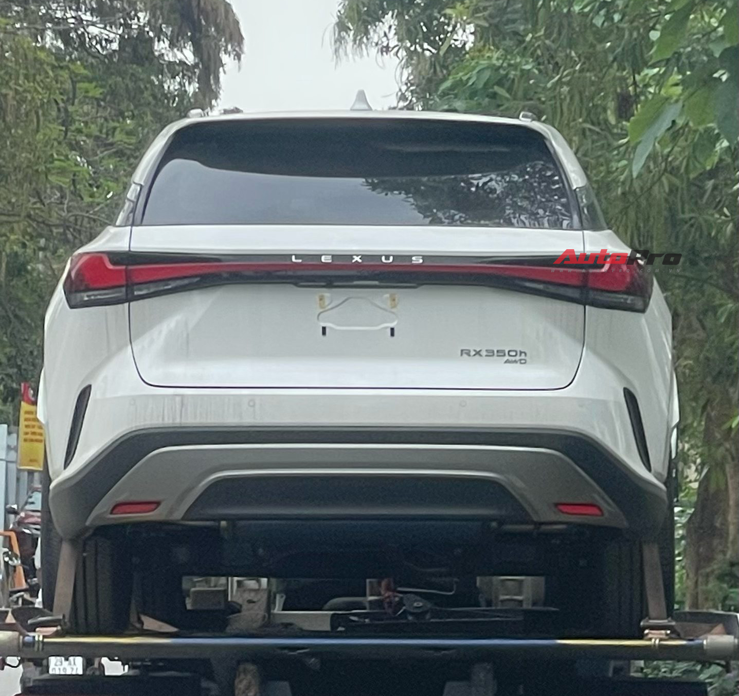 Lexus RX 350h 2025 đã về Việt Nam: Tinh ý mới thấy điểm khác bản xăng, dễ thêm công nghệ, máy tiết kiệm xăng cạnh tranh X5, Q7- Ảnh 9. Lexus RX 350h 2025 đã về Việt Nam: Tinh ý mới thấy điểm khác bản xăng, dễ thêm công nghệ, máy tiết kiệm xăng cạnh tranh X5, Q7- Ảnh 9.