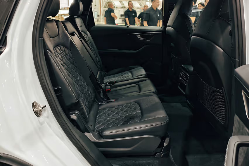 Audi có xe lắp ráp đầu tiên trong ĐNÁ, nếu về Việt Nam dễ có giá rẻ hơn cạnh tranh BMW, Mercedes-Benz- Ảnh 7. Audi có xe lắp ráp đầu tiên trong ĐNÁ, nếu về Việt Nam dễ có giá rẻ hơn cạnh tranh BMW, Mercedes-Benz- Ảnh 7.