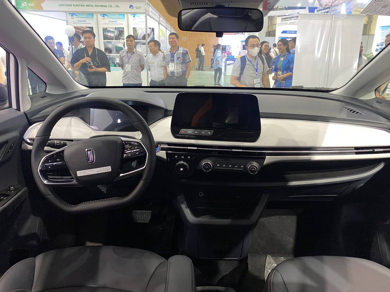 Thêm 2 mẫu ô tô mới lạ vào Việt Nam: Mini dự kiến dưới 200 triệu, MPV dưới 600 triệu đồng, liệu có khó cạnh tranh khi trang bị chỉ ở mức cơ bản?- Ảnh 4. Thêm 2 mẫu ô tô mới lạ vào Việt Nam: Mini dự kiến dưới 200 triệu, MPV dưới 600 triệu đồng, liệu có khó cạnh tranh khi trang bị chỉ ở mức cơ bản?- Ảnh 4.