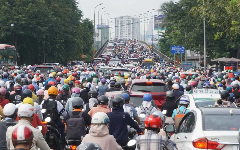 lai-xe-tro-lai-thanh-pho-can-chu-y-gi-de-tranh-ket-xe-2-png Cân nhắc về thời điểm khởi hành