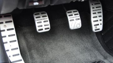 manual-car-braking-pedal-1280x720-230706 manual car braking pedal 1280x720 230706