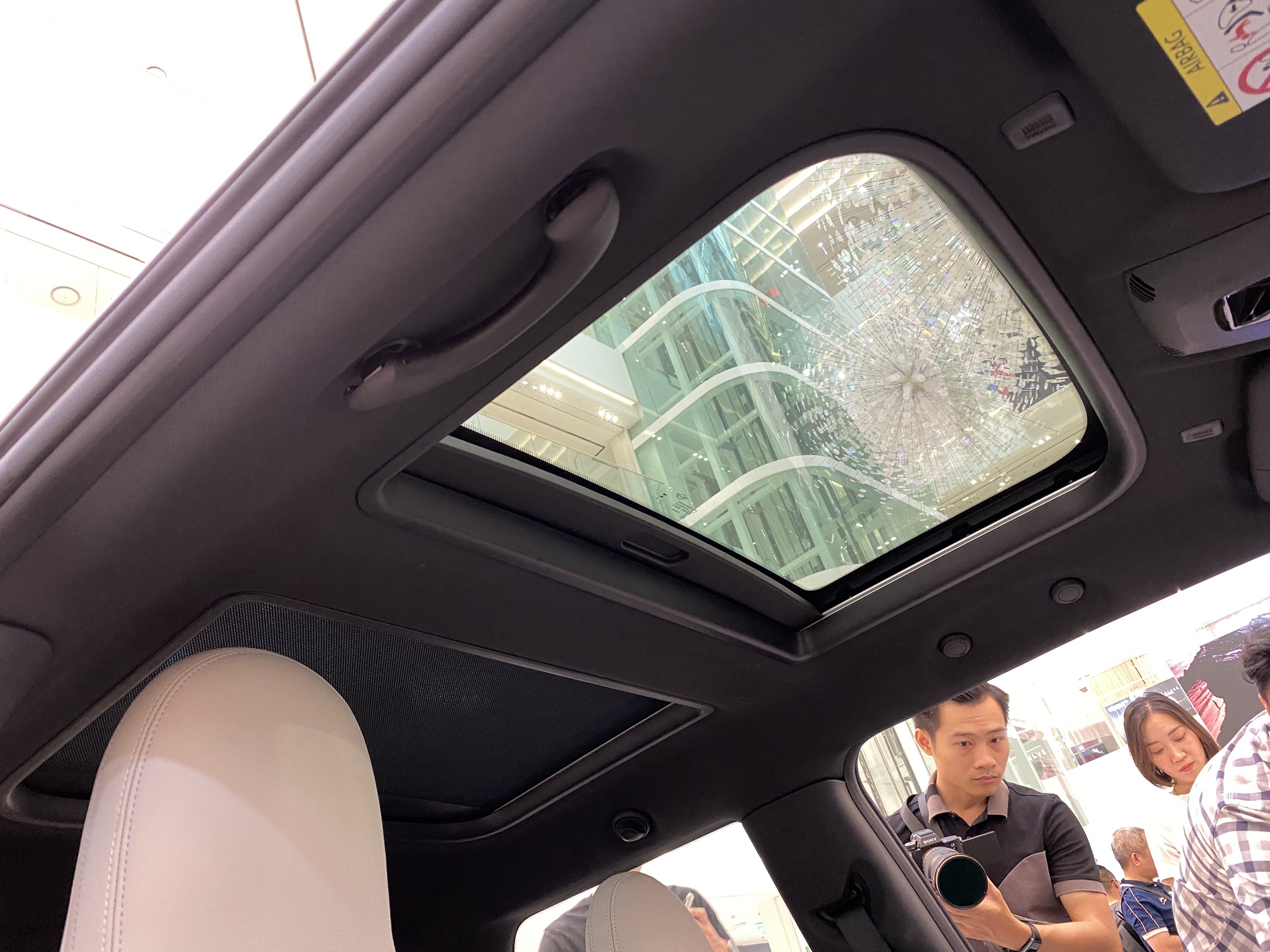 MINI Cooper 2025 ra mắt Việt Nam: Giá từ 2,099 tỷ đồng, thiết kế lạ lẫm, nhiều công nghệ lần đầu xuất hiện, có ADAS- Ảnh 22. MINI Cooper 2025 ra mắt Việt Nam: Giá từ 2,099 tỷ đồng, thiết kế lạ lẫm, nhiều công nghệ lần đầu xuất hiện, có ADAS- Ảnh 22.