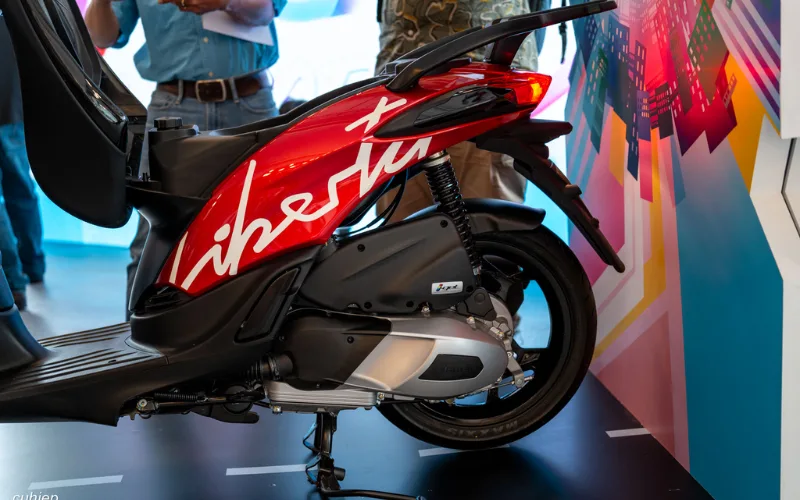 piaggio-liberty-9-png Ba phiên bản Piaggio Liberty 2025 sử dụng chung một động cơ xăng 4 kỳ có dung tích 125cc giúp sản sinh công suất 10,5 mã lực