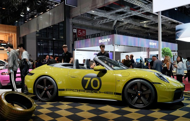 Chi tiết Porsche 911 bản giới hạn mang phong cách cổ điển- Ảnh 1. Chi tiết Porsche 911 bản giới hạn mang phong cách cổ điển- Ảnh 1.