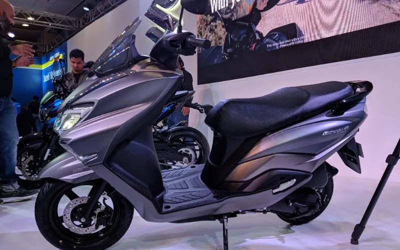 suzuki-burgman-street-4-png Động cơ vận hành trên xe tay ga Suzuki Burgman Street 2025 là động cơ xăng 4 kỳ 1 xilanh có dung tích 115cc