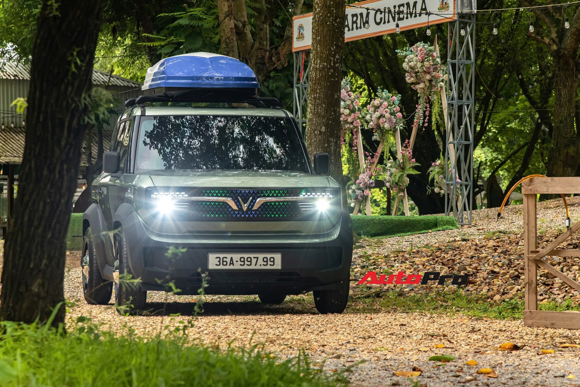 Mỗi ngày, VinFast bán 266 ô tô, 194 xe máy, thu về 120 tỷ đồng- Ảnh 4. Mỗi ngày, VinFast bán 266 ô tô, 194 xe máy, thu về 120 tỷ đồng- Ảnh 4.