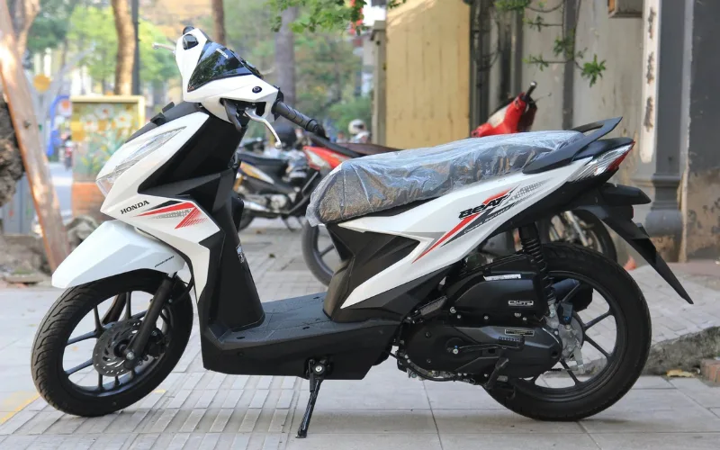 xe-tay-ga-nu-gia-duoi-30-trieu-dong-12-png Nhiều người dùng sau khi sử dụng cho thấy mẫu xe Honda BeAT tiêu thụ khoảng 1.65 lít nhiên liệu cho quãng đường 100 km di chuyển