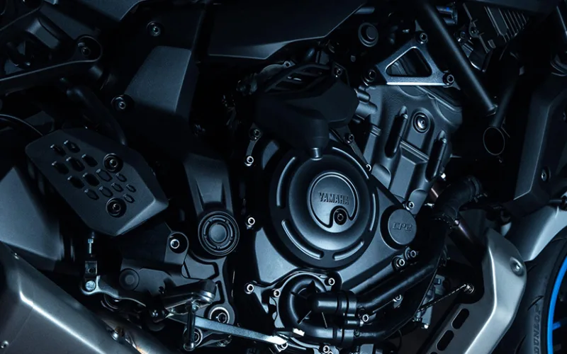 yamaha-mt-07-13-png Động cơ vận hành được trang bị trên Yamaha MT-07 2025 là động cơ Crossplane đạt chuẩn EURO5, DOHC, 2 xi lanh với dung tích lên đến 689cc
