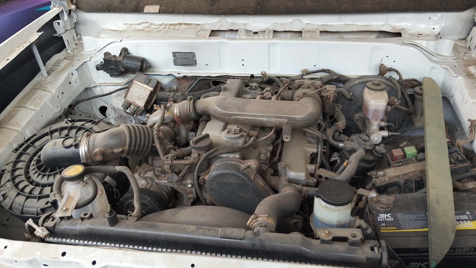 Đây là cách 'hồi sinh' Toyota Land Cruiser Prado 27 năm tuổi mà không ai nhận ra- Ảnh 12. Đây là cách 'hồi sinh' Toyota Land Cruiser Prado 27 năm tuổi mà không ai nhận ra- Ảnh 12.