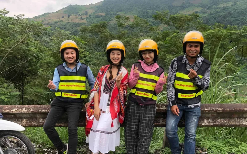 di-phuot-bang-xe-may-5-png Lựa chọn trang phục bảo hộ an toàn và tiện lợi
