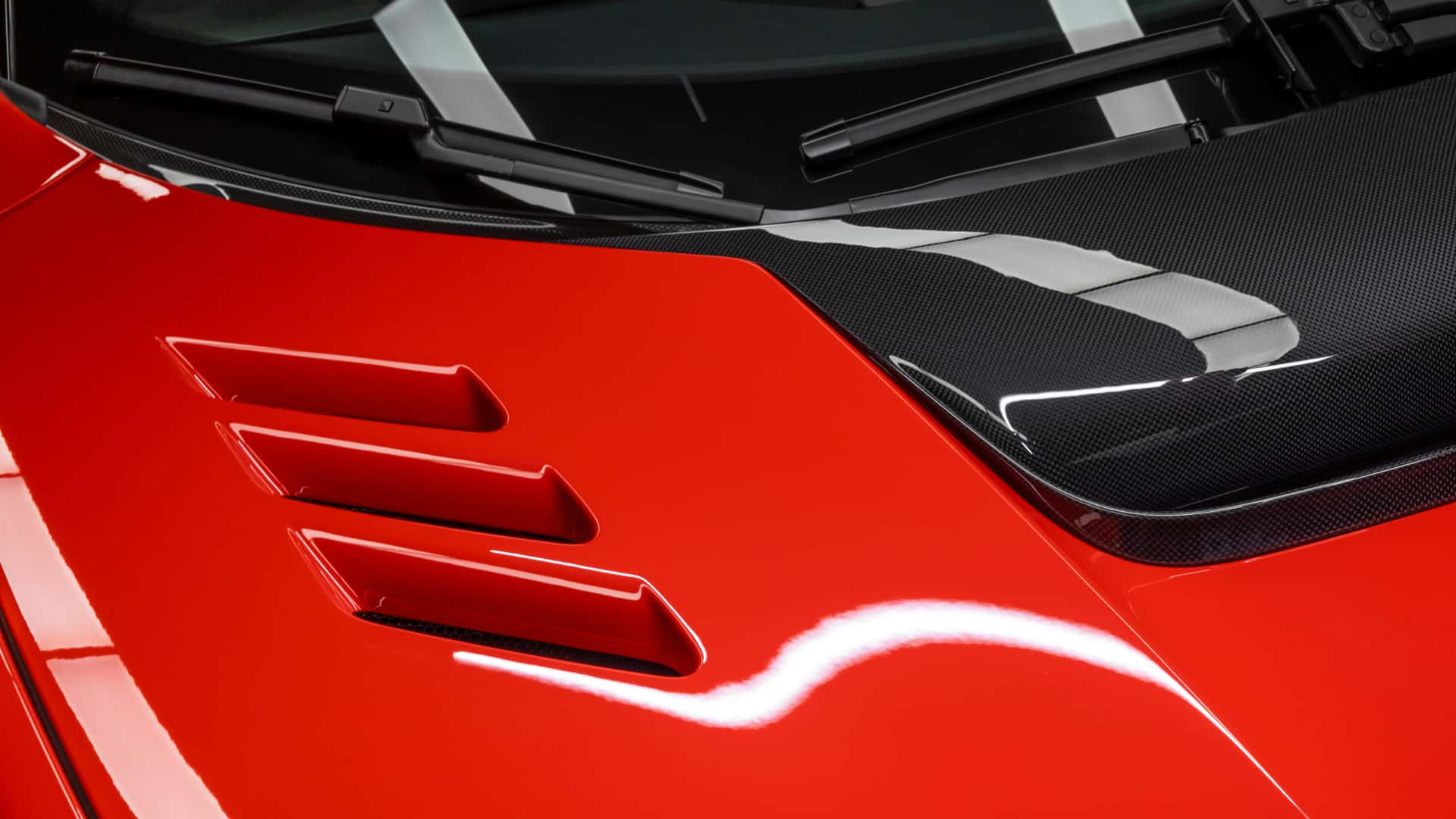 Ferrari 296 Speciale ra mắt: Gần 900hp, là siêu xe RWD mạnh nhất của hãng, nhìn đâu cũng thấy carbon- Ảnh 13. Ferrari 296 Speciale ra mắt: Gần 900hp, là siêu xe RWD mạnh nhất của hãng, nhìn đâu cũng thấy carbon- Ảnh 13.