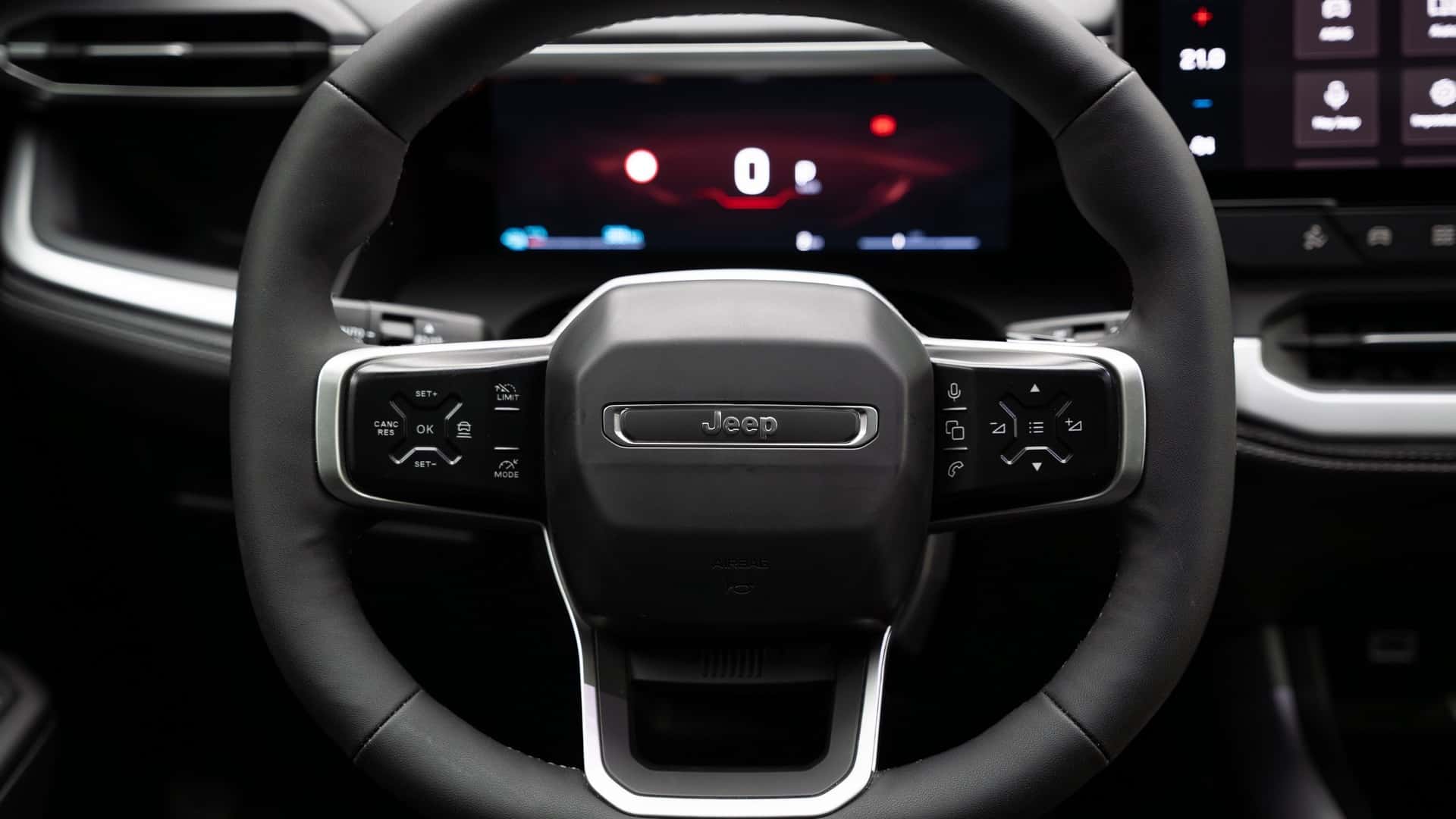 Jeep Compass 2026 - SUV chung gầm Peugeot 3008, mạnh 375hp, có thể chạy Hà Nội - Huế chỉ cần một lần sạc- Ảnh 9. Jeep Compass 2026 - SUV chung gầm Peugeot 3008, mạnh 375hp, có thể chạy Hà Nội - Huế chỉ cần một lần sạc- Ảnh 9.
