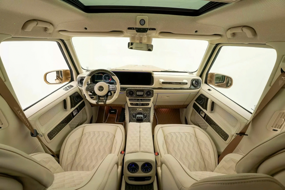 Chiêm ngưỡng chiếc Mercedes-AMG G 63 độ Mansory "độc nhất vô nhị"- Ảnh 6. Chiêm ngưỡng chiếc Mercedes-AMG G 63 độ Mansory "độc nhất vô nhị"- Ảnh 6.