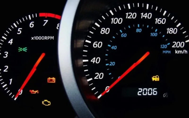 bi-quyet-su-dung-o-to-3-png Hãy giữ tốc độ xe phù hợp trong 1.000 km đầu tiên