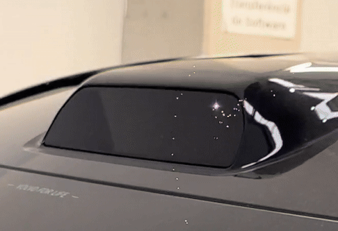 Lo an toàn cho bạn đã đành, Volvo giờ lo cho cả điện thoại của bạn: Khuyên đừng chụp ảnh đầu xe gắn cảm biến ADAS vì điều này- Ảnh 2. Lo an toàn cho bạn đã đành, Volvo giờ lo cho cả điện thoại của bạn: Khuyên đừng chụp ảnh đầu xe gắn cảm biến ADAS vì điều này- Ảnh 2.