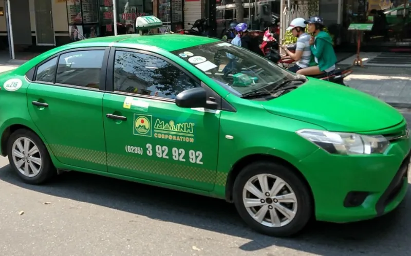 cach-nhan-biet-xe-taxi-grab-hoan-luong-khi-mua-o-to-cu-2-png Vì sao không nên mua ô tô đã từng chạy dịch vụ?