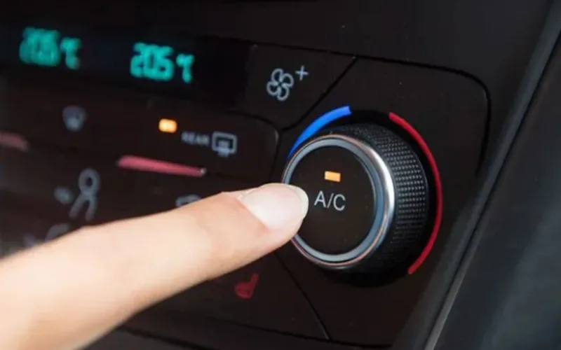 cach-su-dung-phim-bam-chuc-nang-tren-o-to-9-png Nút điều chỉnh điều hòa A/C