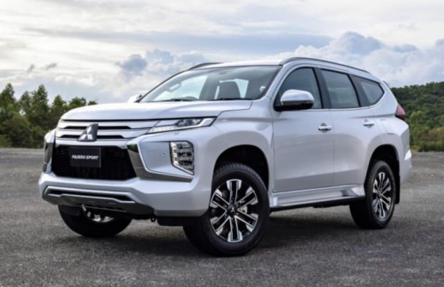 Giá xe Mitsubishi Pajero Sport 2023 kèm Thông Số & Khuyến Mãi tháng 11/2024