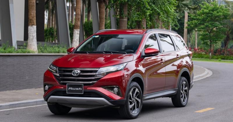 Bảng giá xe Toyota Rush cũ tháng 10/2024