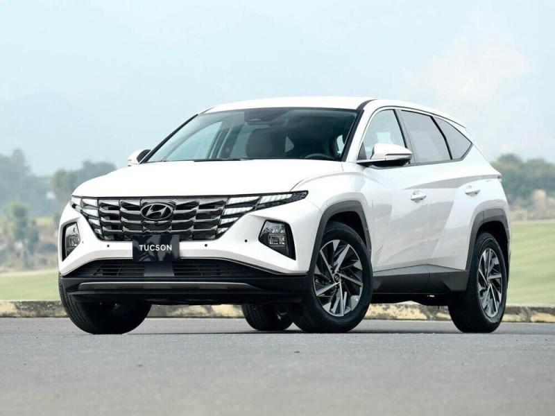 Hyundai Tucson 2.0 MPI Tiêu chuẩn: Giá lăn bánh và thông số 11/2024