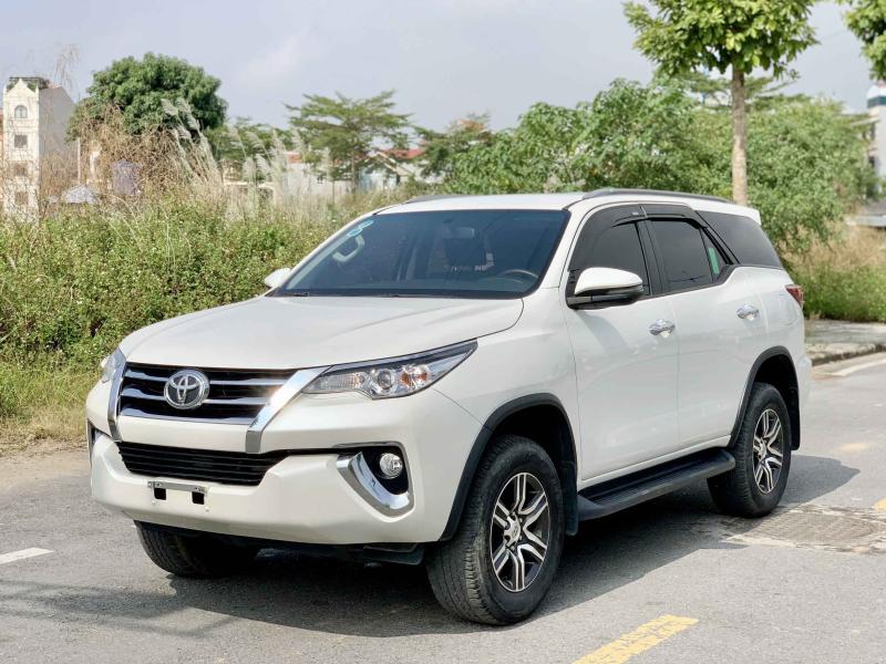 Giá xe Toyota Fortuner 2019 cũ tháng 11/2024