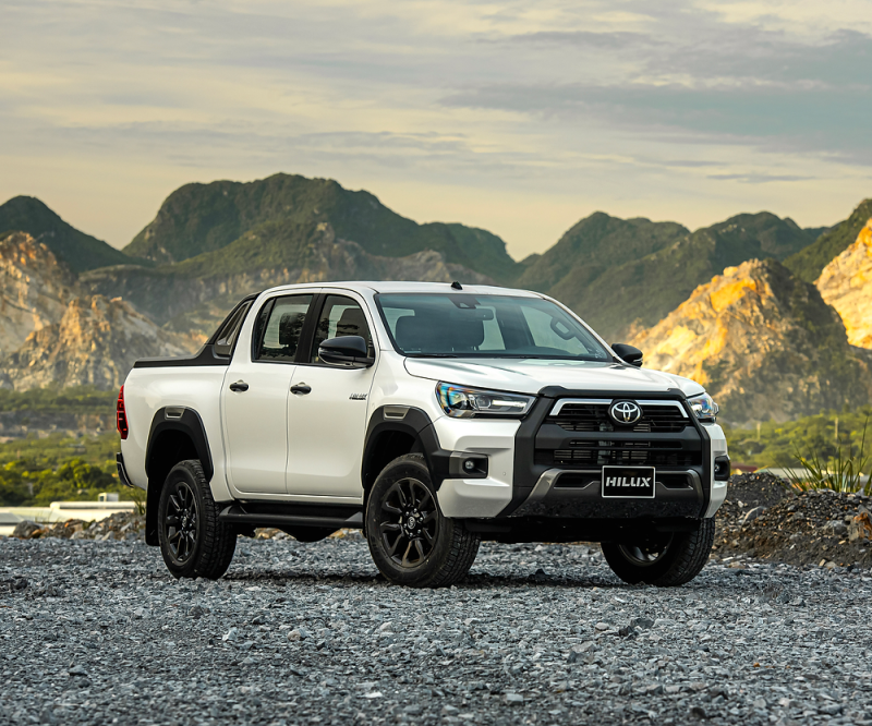 Giá xe Toyota Hilux 2022 cũ