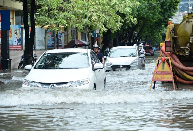 Kinh nghiệm lái xe an toàn và xử lý tốt tình huống cho tài xế