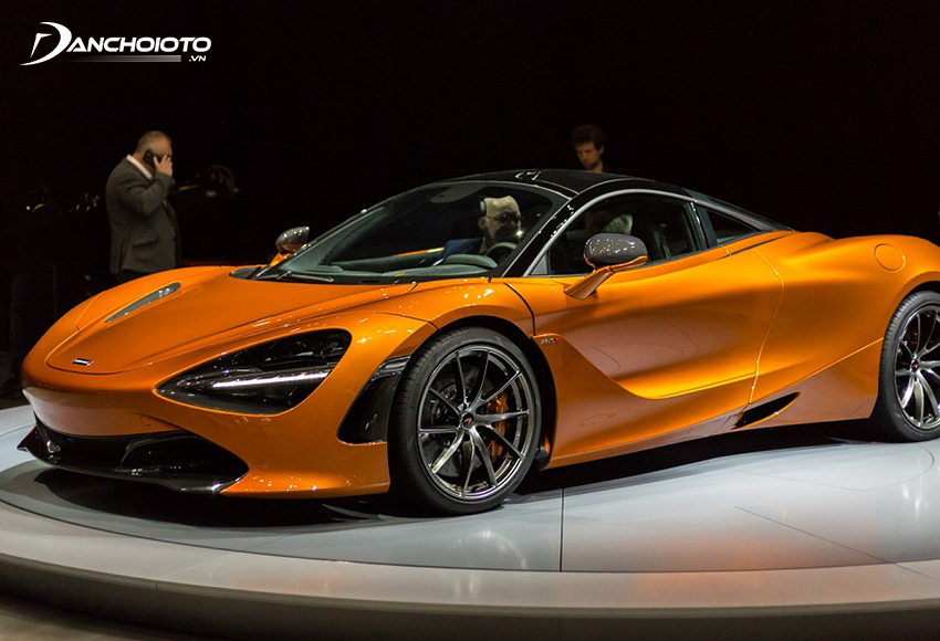 McLaren 720S ra mắt năm 2017 thay thế cho McLaren 650S cũ