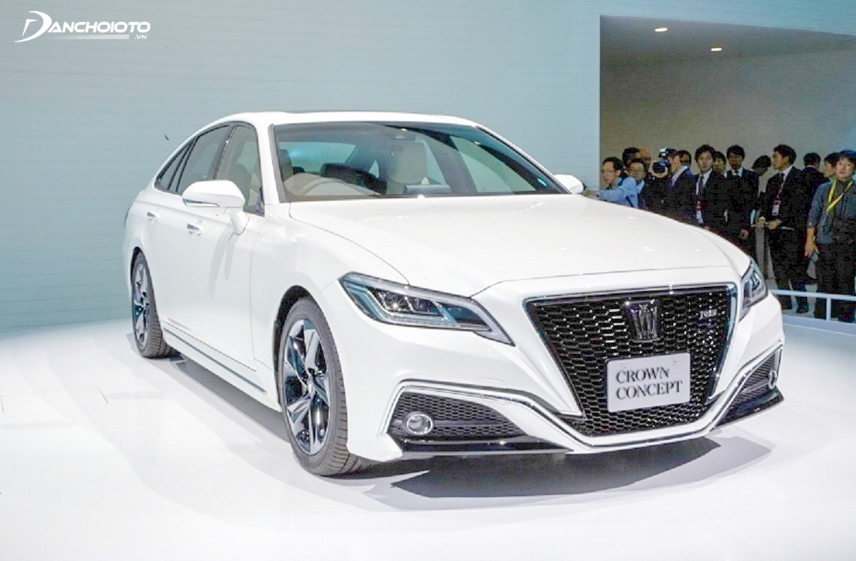 Toyota Crown 2018