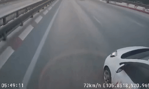 ezgif29e6b2169c2ada 1745463634 2168 1745463691